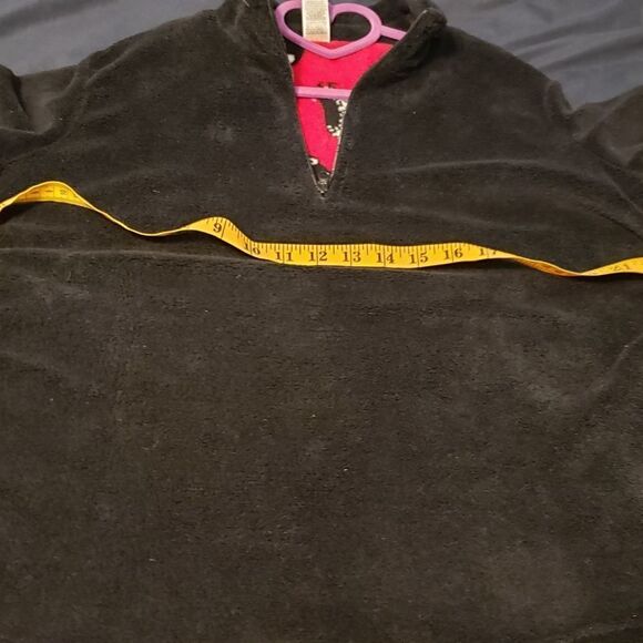 WARM fuzzy Sweatshirt w/ Red Penguin Inside Accent‎ - Picture 5 of 11